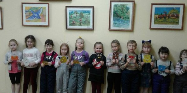 «Подарки своими руками на праздник сделаем сами»